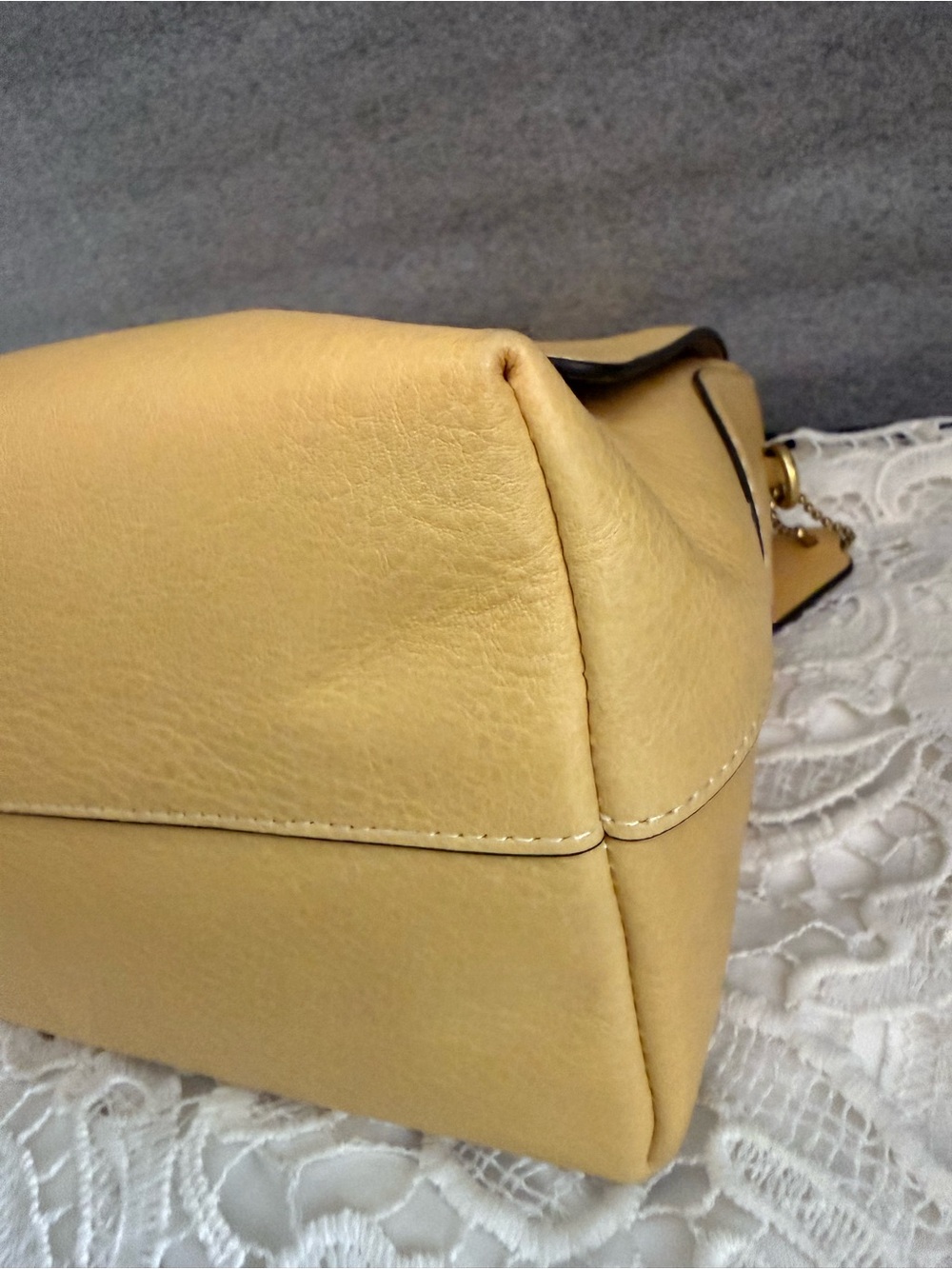 Coach Vanilla Chelsea 30 - Picture 2 of 7